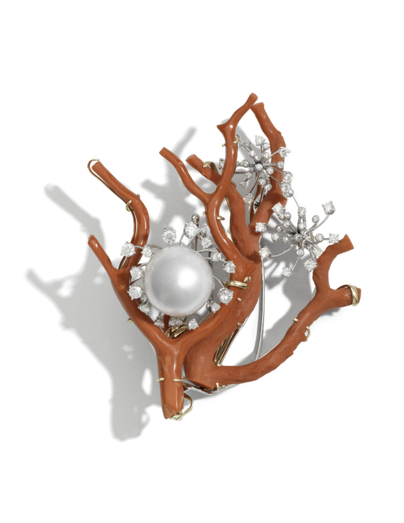 Unique Brooch in white gold, coral, South Sea pearls 18 mm and diamonds