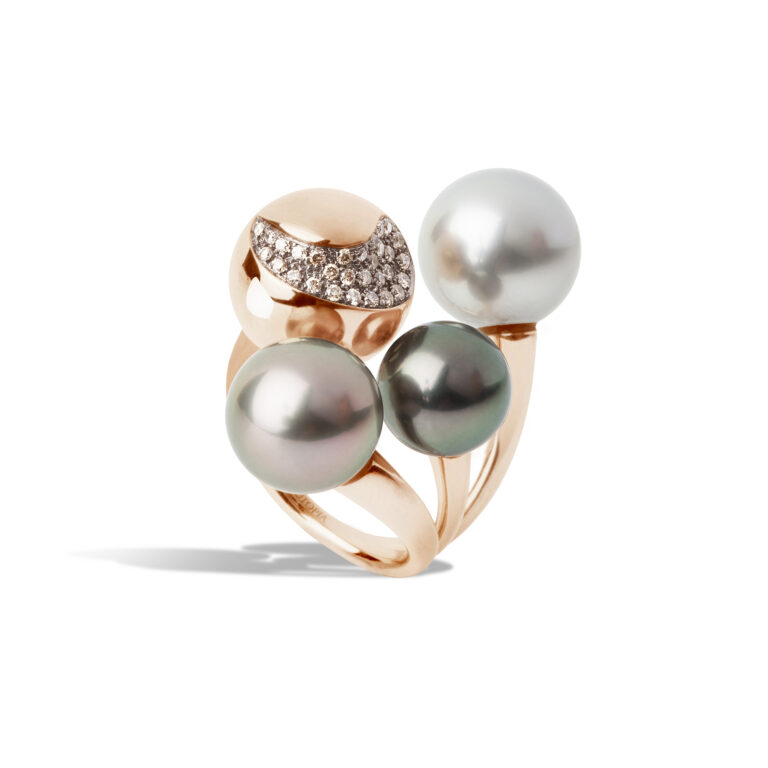 Night Fever collection ring with Tahiti pearls and diamonds