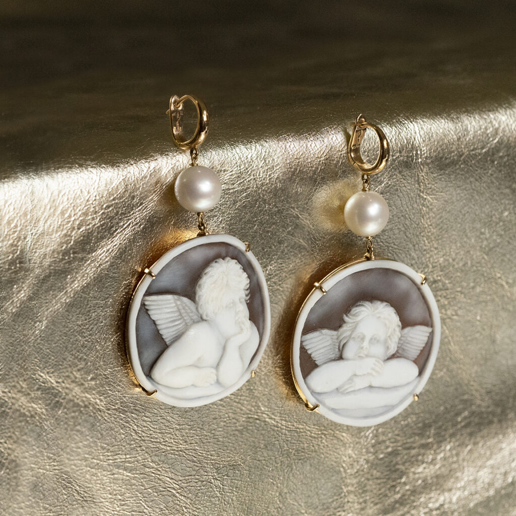 Cammeo collection earrings in rose gold South Sea pearl and cameos