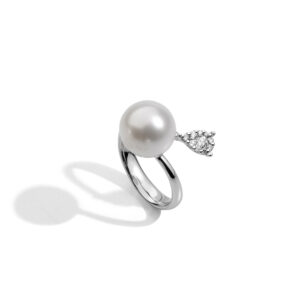 My song ring with freshwater pearls and diamonds