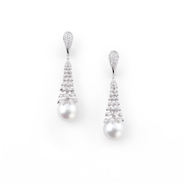 Notturno earrings with south sea pearls and diamonds