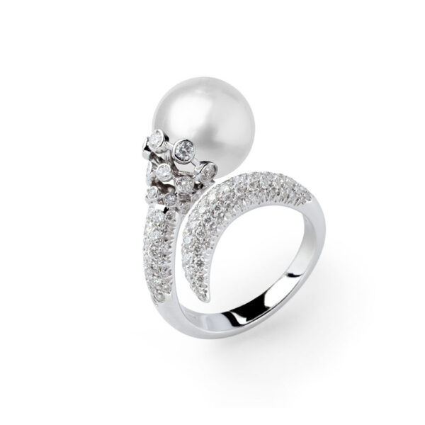 Notturno collection ring with south sea pearls and diamonds