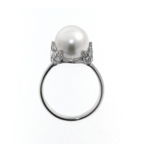 Stardust ring with south sea pearl and diamonds