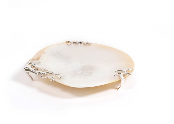 Shell plate in mother of pearl and silver