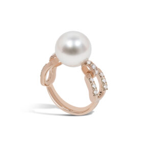 Aurum collection ring with South Sea pearl and diamonds