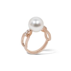 Aurum collection ring with South Sea pearl and diamonds