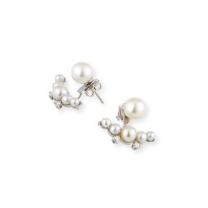 Earrings with freshwater pearls and diamonds