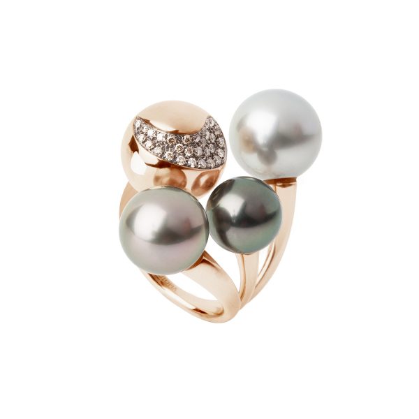 Night Fever collection ring with Tahiti pearls and diamonds
