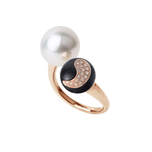 Night Fever collection ring with Freshwater pearl jet and diamonds