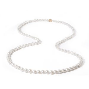 Long necklace with freshwater pearls and clasp in rose gold and diamonds
