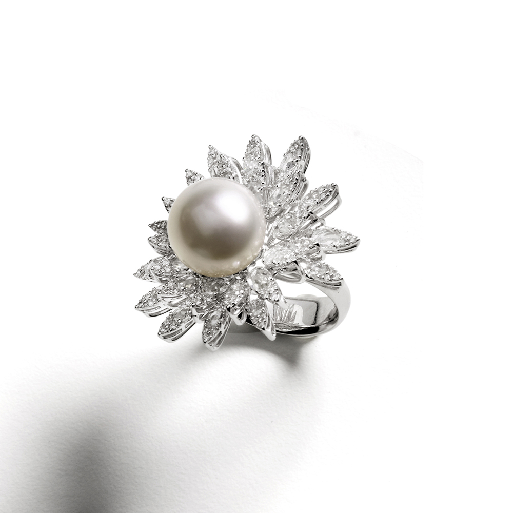Anniversary collection ring with South Sea pearl